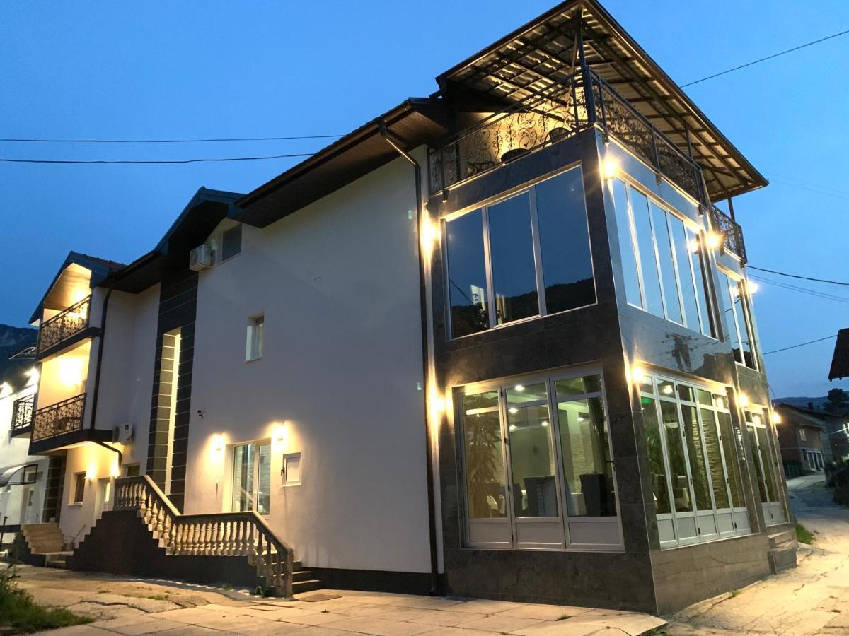 Prenociste & Restoran - Kasic Acomodação com café da manhã Brodarevo Exterior foto